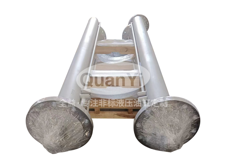 壓機(jī)用水平缸 125/90-2180